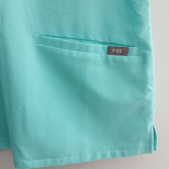 Figs Casma 3 Pocket Scrub Top Limited Edition Colour XXS - Picture 7 of 15